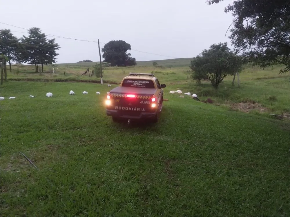 Mulher morta após perseguição na fronteira é identificada; carro tinha droga e arma com numeração raspada