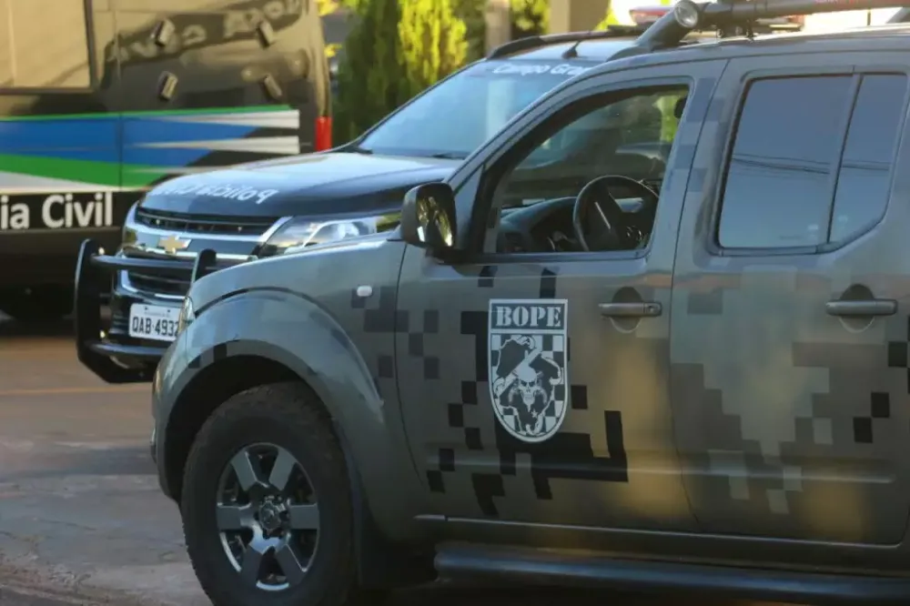 Suspeitos de integrar facção criminosa morrem em confronto com o BOPE em Rochedo