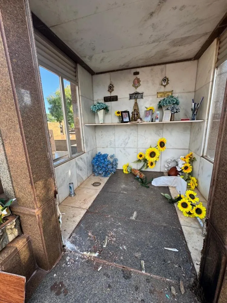  Família denuncia furto de porta de túmulo em cemitério de Ponta Porã