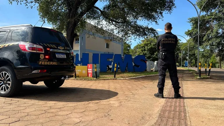 PF faz operação contra superfaturamento de contratos administrativos da UFMS