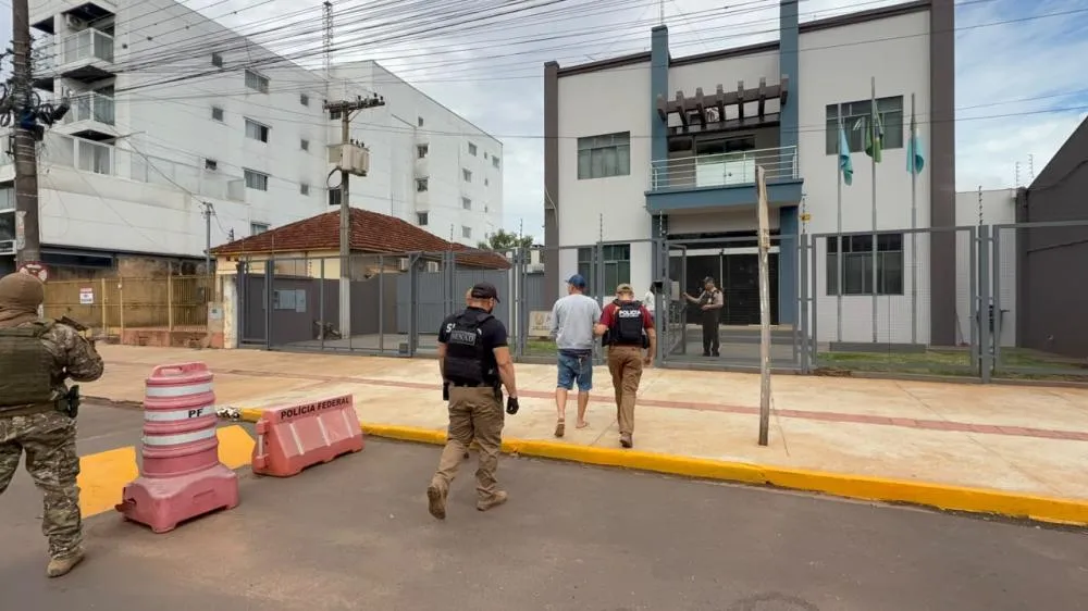 Paraguai expulsa integrante do Comando Vermelho e o entrega à Polícia Federal