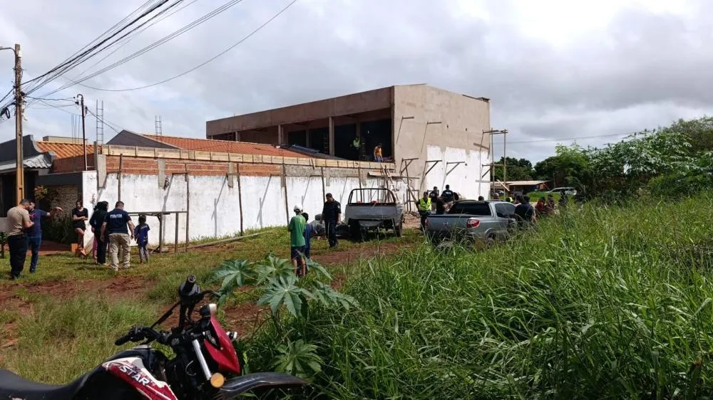 Homem é executado em obra na fronteira; suspeito fugiu após roubar motocicleta
